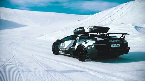Lamborghini Murcielago LP 640 pe pista de schi
