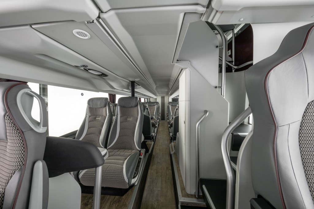 Weltpremiere: Der neue Setra Doppelstockbus S 531 DT der TopClass 500