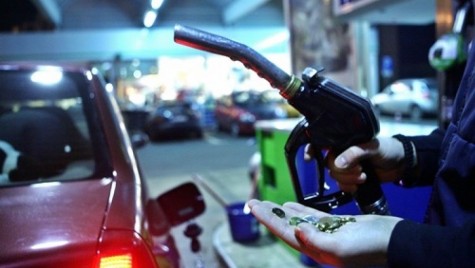 De ce e benzina mai ieftină în Ungaria decât în România?