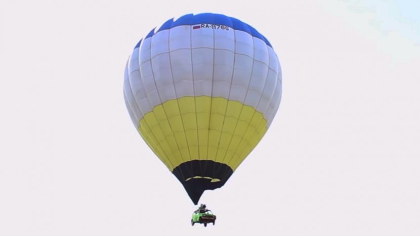 Balon mașina zburatoare 2