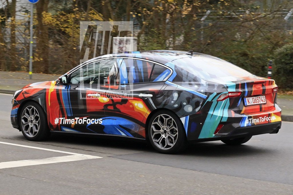 ford-focus-sedan (3)