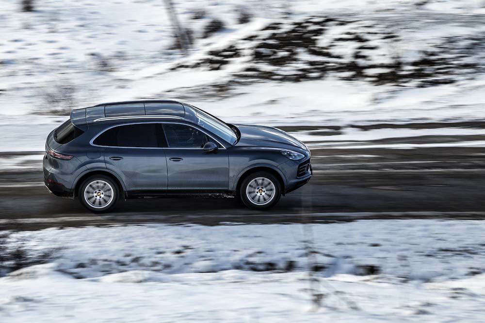 Test în România Porsche Cayenne Născut sportiv