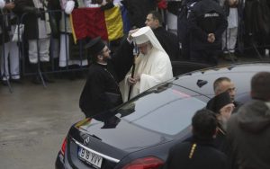 Mercedes-ul Patriarhului Daniel nu are asigurare RCA