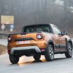 test dacia Duster pick-up pe sosea