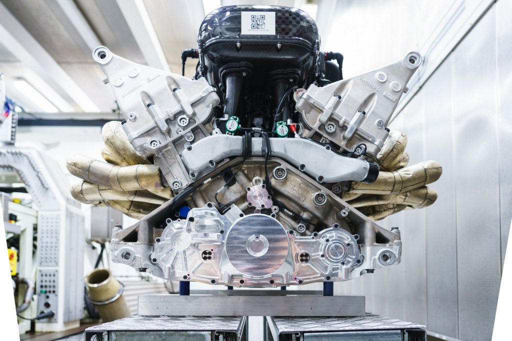 Aston Martin Valkyrie (7)