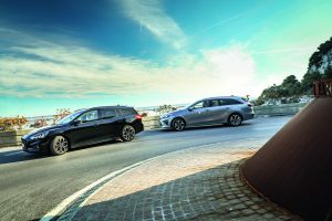 Test comparativ: Kia Ceed Sportswagon 1.4 T-GDI 7DCT vs Ford Focus Wagon 1.5 EcoBoost A8