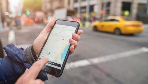 Uber şi Taxify solicită amânarea modificărilor destinate Legii taximetriei