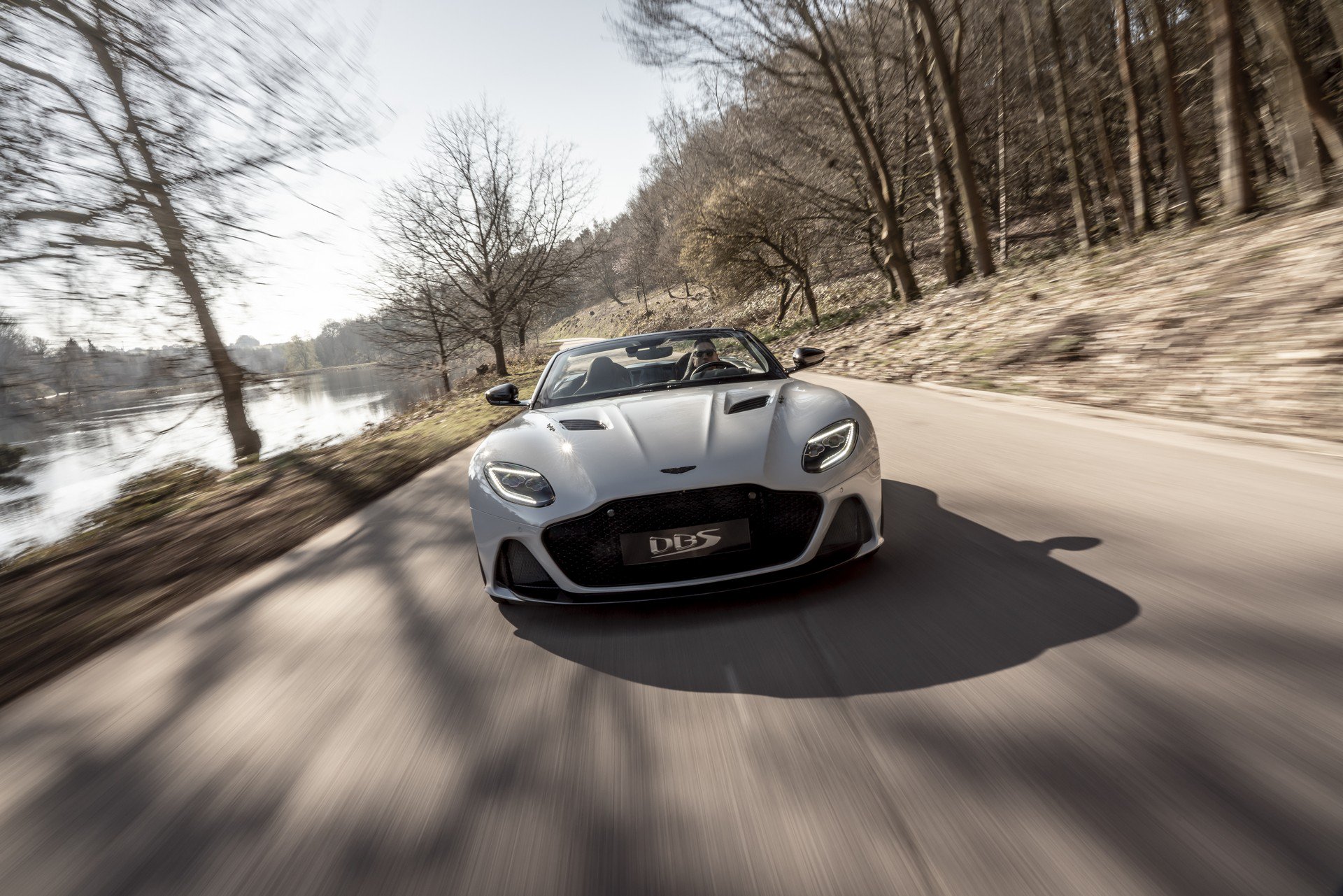 Aston Martin DBS Superleggera Volante (6)