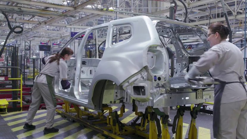 Uzina Dacia reia activitatea Ford ACAROM