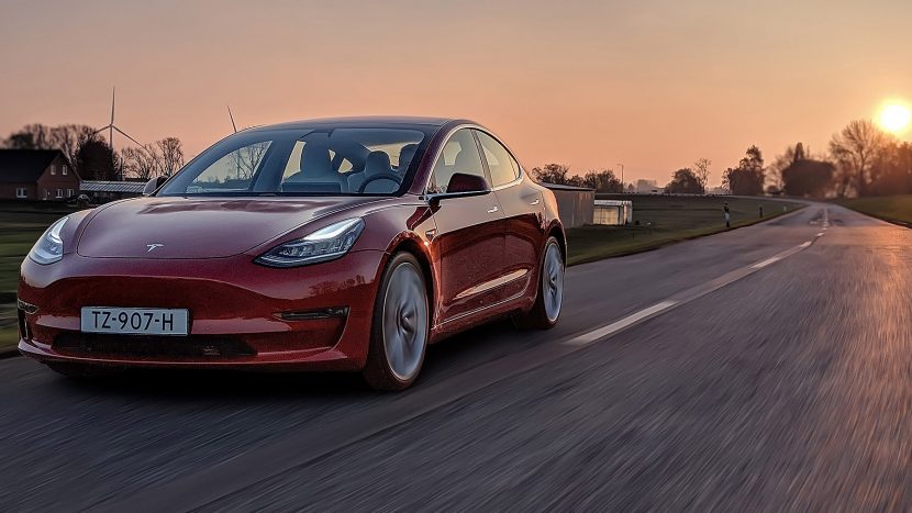 Tesla Model 3, cel mai bine vândut EV în 2019 – raport