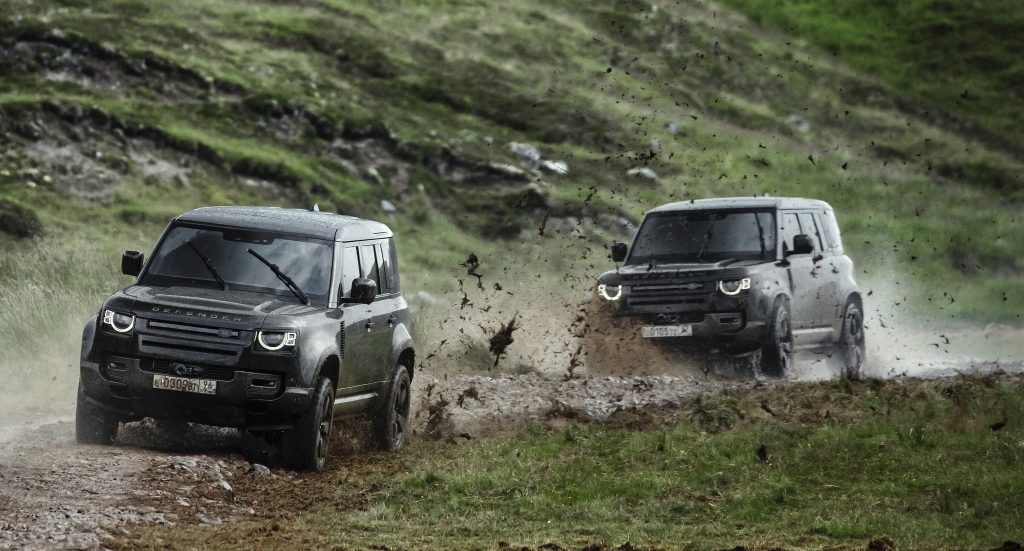 Land Rover Defender 110, cascador pentru 007