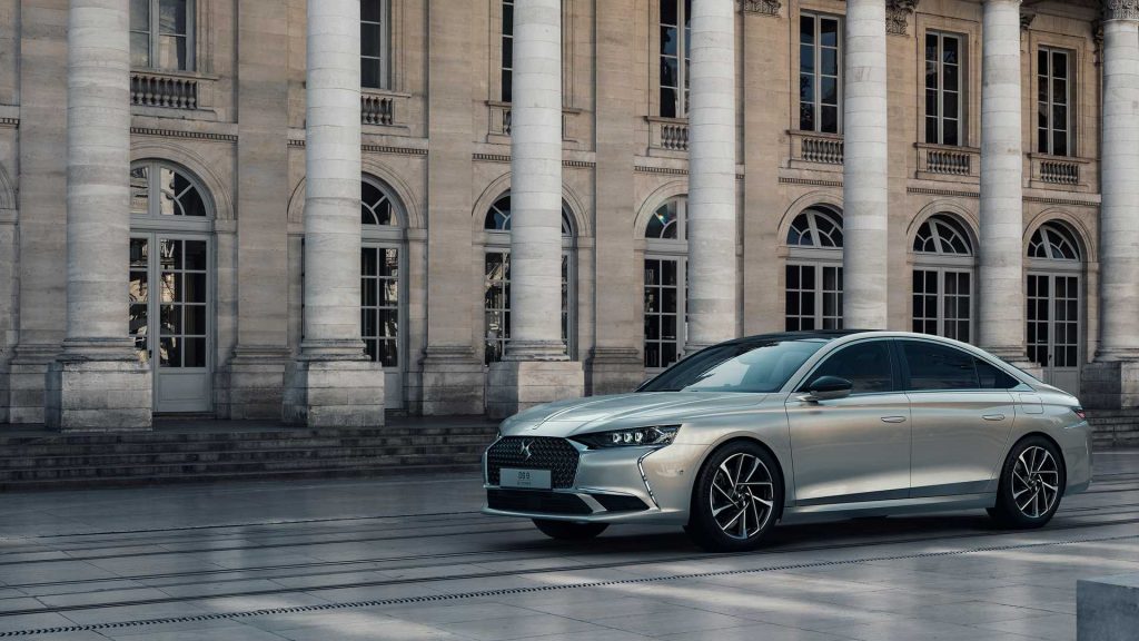 DS 9, eleganță franceză plus putere E-Tense 
