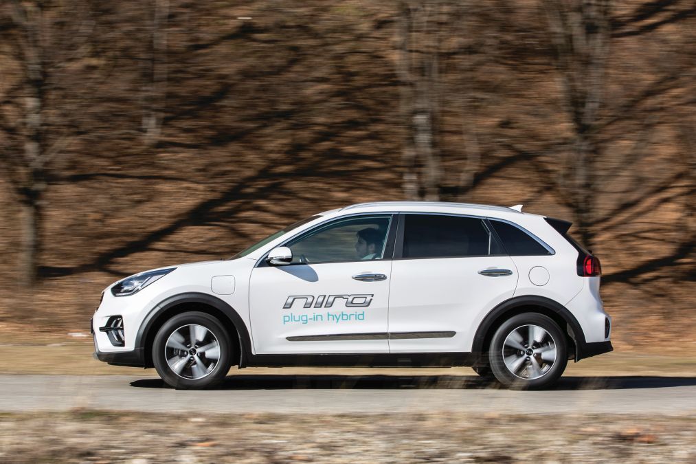 test comparativ Kia Niro PHEV vs Mini Countryman S E All4