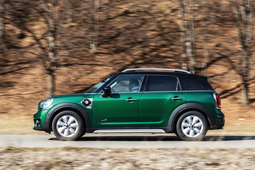 test comparativ Mini Countryman S E All4 vs Kia Niro PHEV