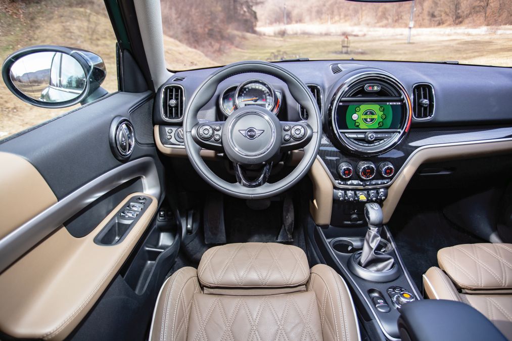 test comparativ Mini Countryman S E All4 vs Kia Niro PHEV