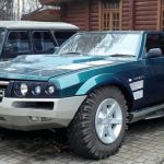 URAN - Un SUV monstru cu motor de tanc de 16 litri realizat de un rus excentric