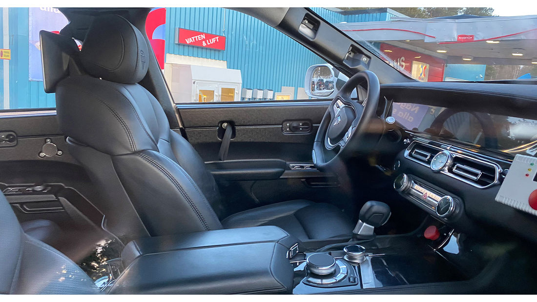 Primele imagini cu SUV-ul lui Putin Aurus Komendant la înregistrarea patentului