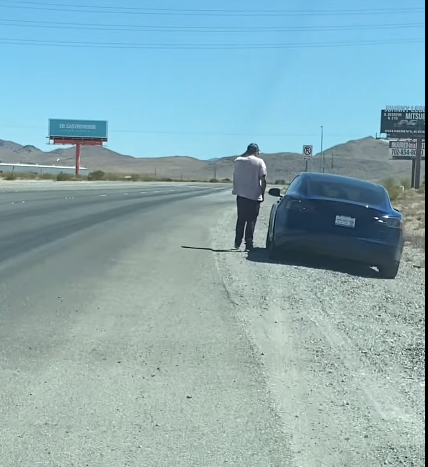 Tesla Model S pe benzină