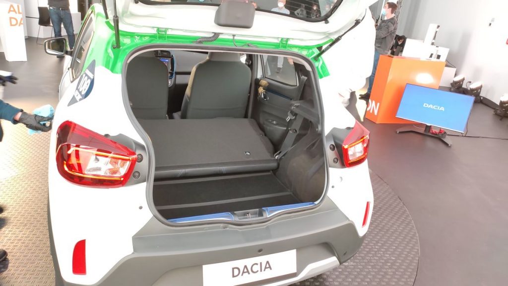 primul contact Dacia Spring 