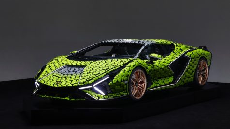 Lamborghini Sian construit din 400.000 piese Lego Technic