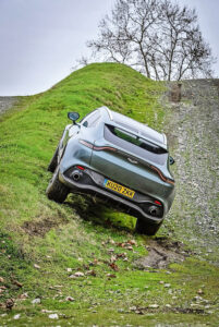 Aston Martin DBX autoexpert.ro