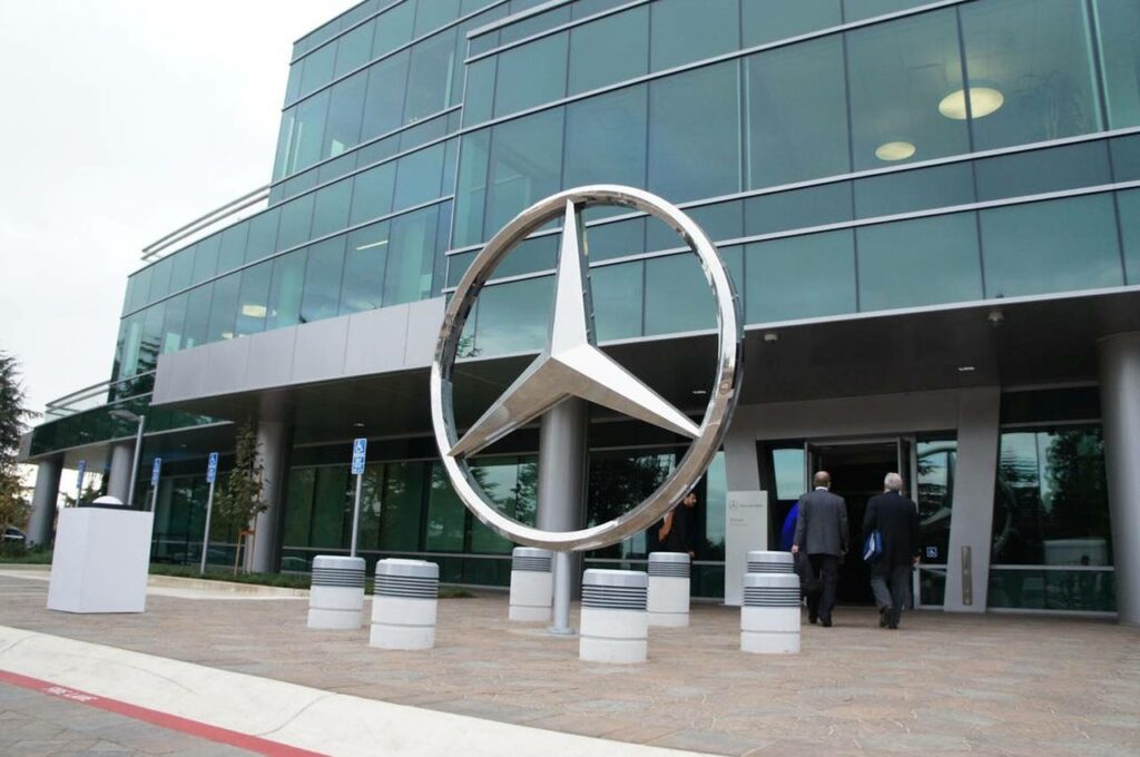 Mercedes-Benz HQ
