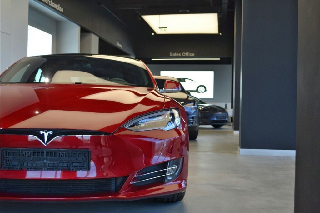 Tesla dealerii auto autoexpert.ro