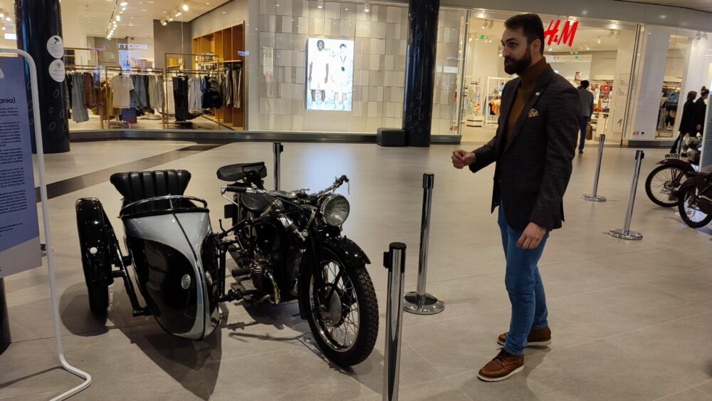 Mașinistul expozitie moto Promenada Mall autoexpert.ro
