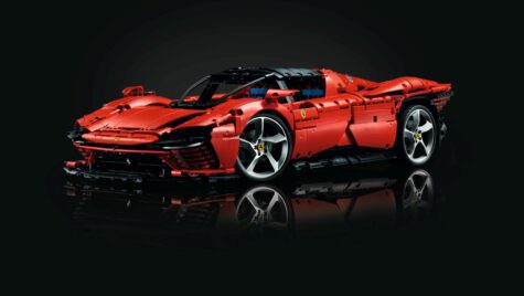 Ferrari Daytona SP3 în viziunea Lego Technic