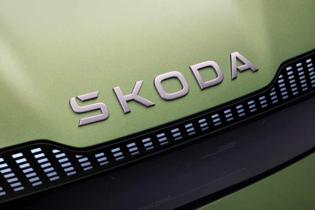 Skoda, nevoită să reducă producția din cauza lipsei de semiconductori