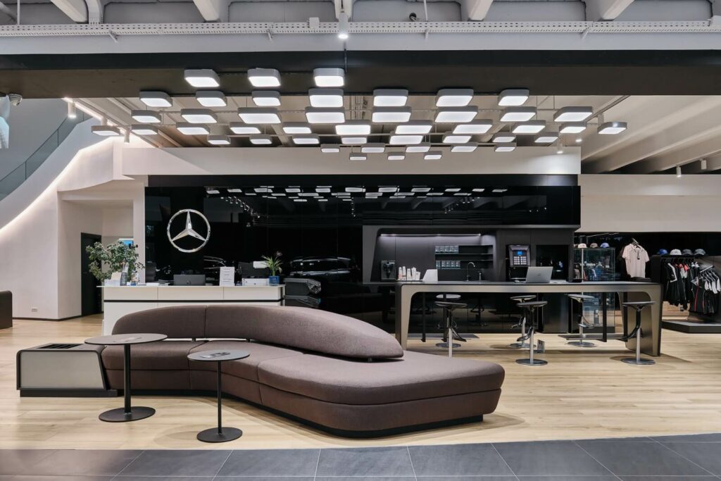 Mercedes Benz MAR20X showroom