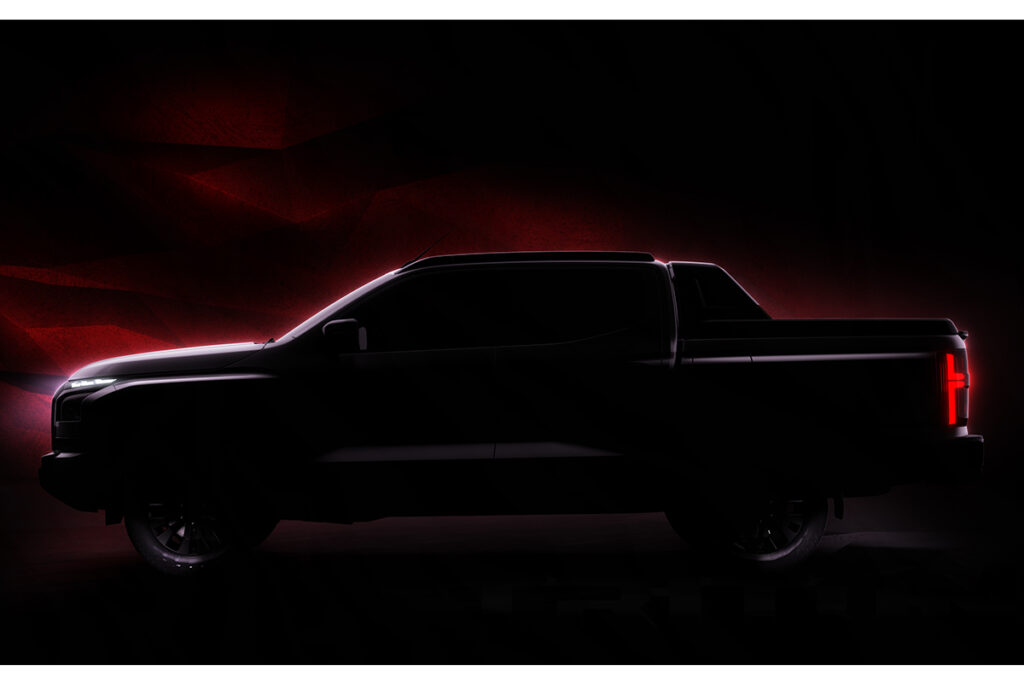 Mitusbishi L200 teaser