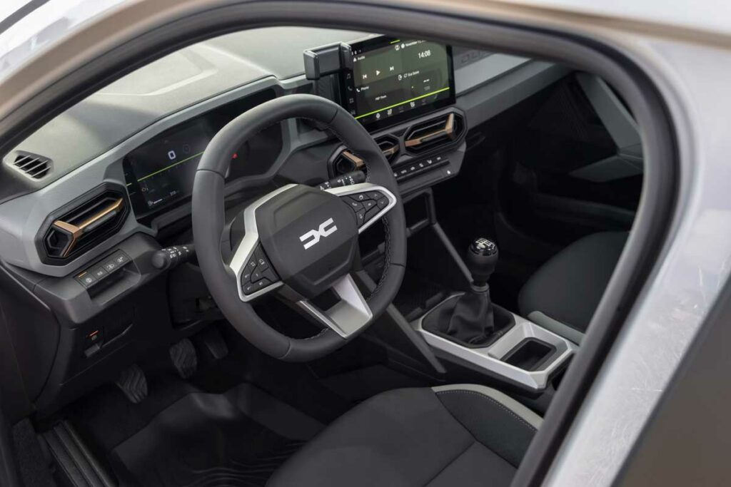 Noua Dacia Duster model 2024 AutoExpert.ro