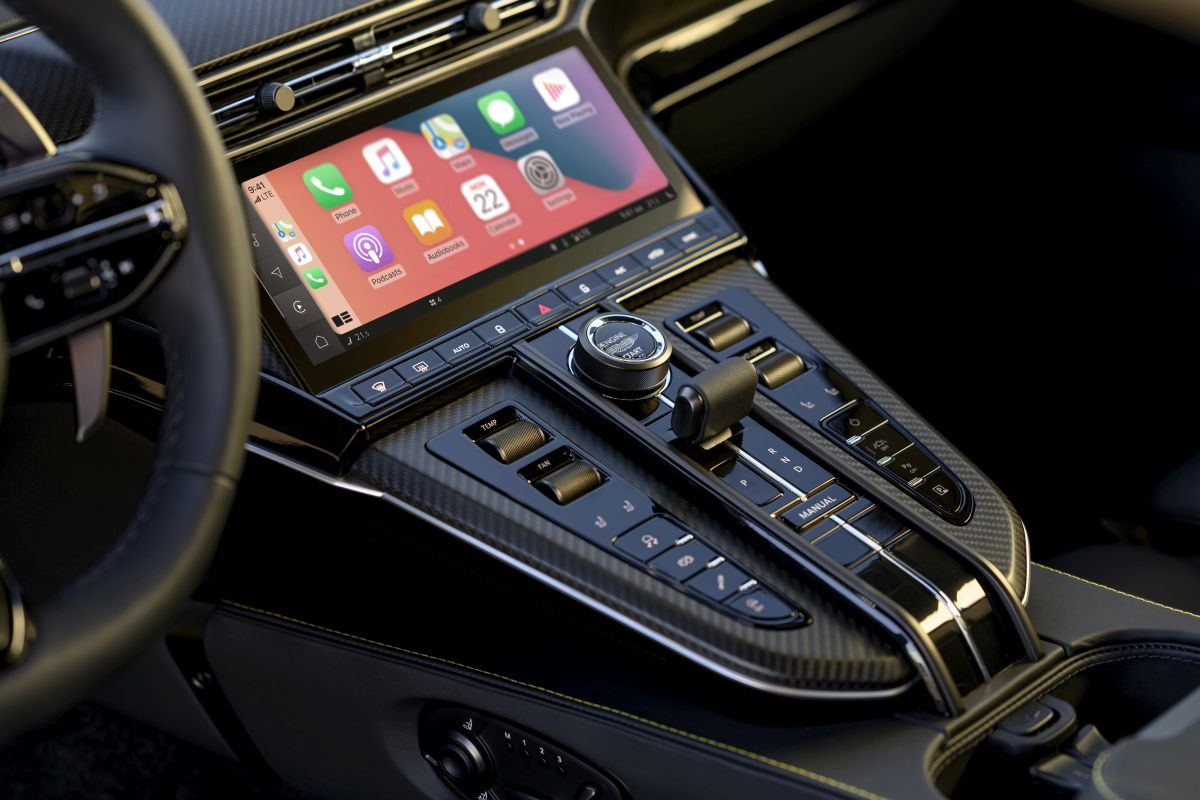 Aston Martin Vantage 2024 AutoExpert.ro