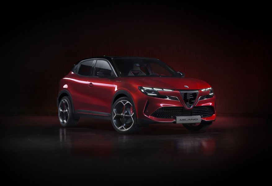 Alfa Romeo a prezentat noul SUV compact al gamei, Milano