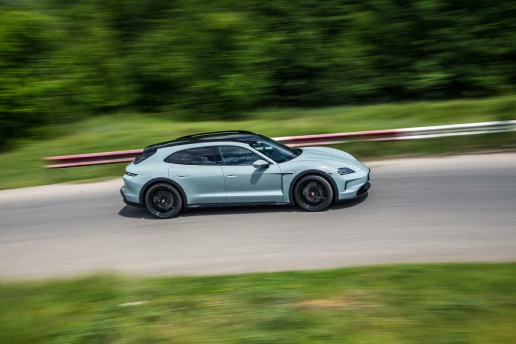 Porsche Taycan CrossTurismo AutoExpert nr. 256
