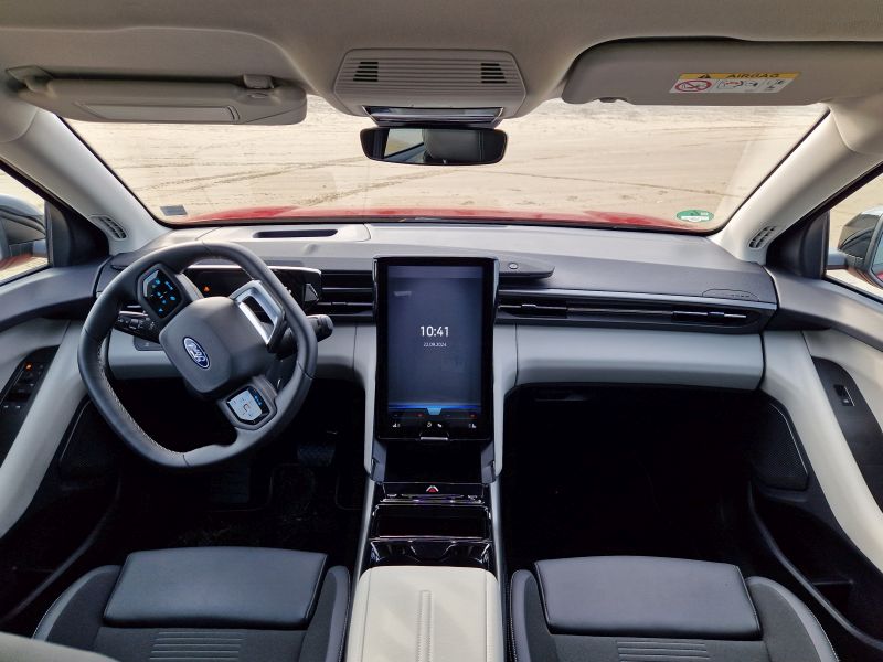 Ford Explorer Car of The Year - AutoExpert