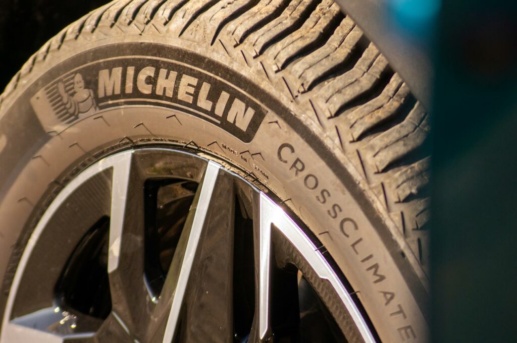 Peugeot 5008 model 2025 AutoExpert