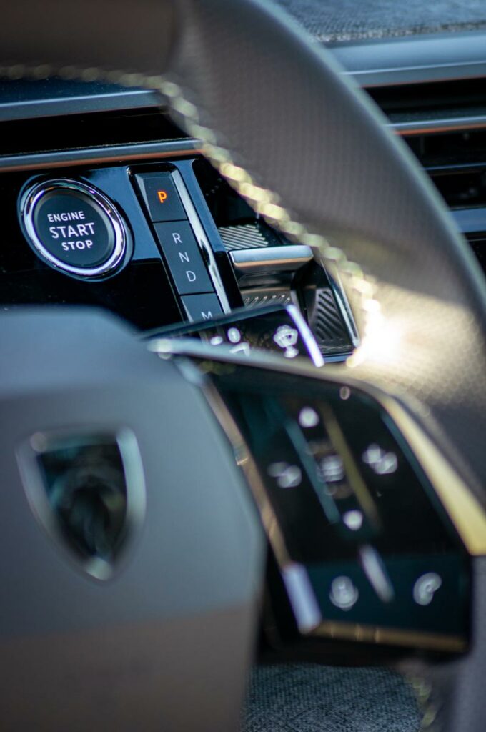 Peugeot 5008 model 2025 AutoExpert