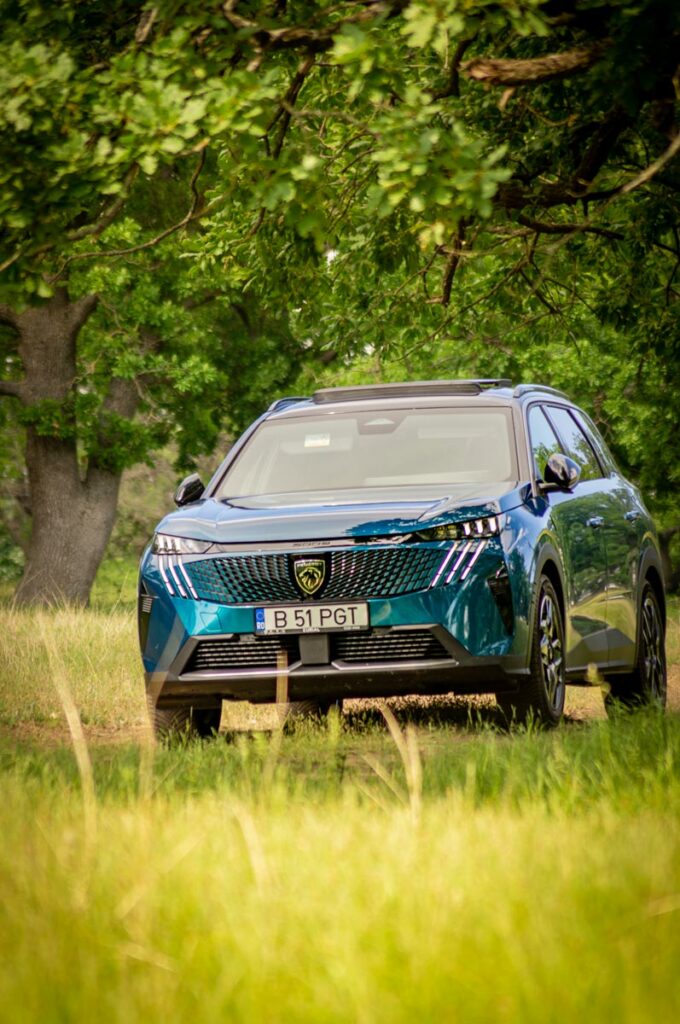 Peugeot 5008 model 2025 AutoExpert