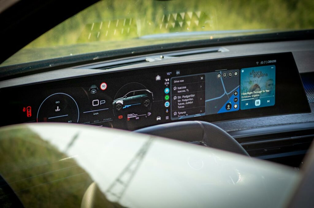 Peugeot 5008 model 2025 AutoExpert