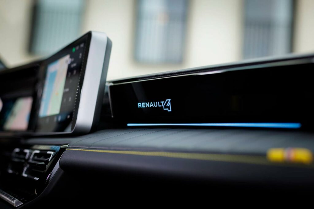 Test drive Renault 4 E-Tech Electric AutoExpert.ro