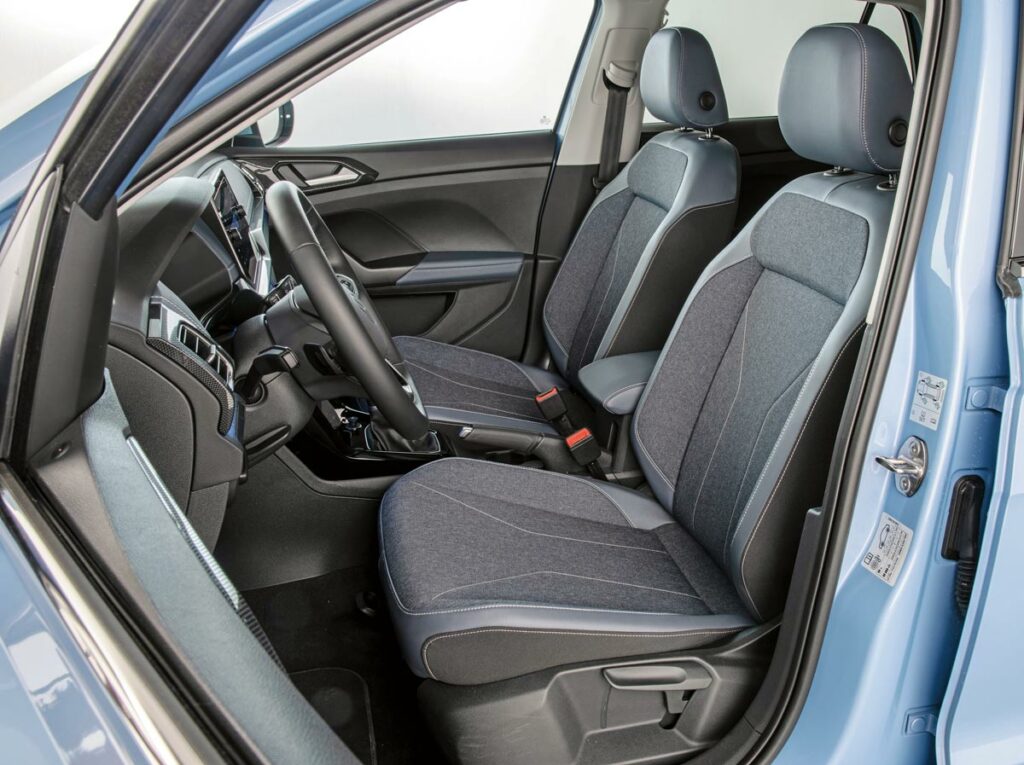 Test comparativ Jeep Avenger vs Volkswagen T-Cross AutoExpert.ro