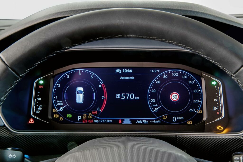 Test comparativ Jeep Avenger vs Volkswagen T-Cross AutoExpert.ro