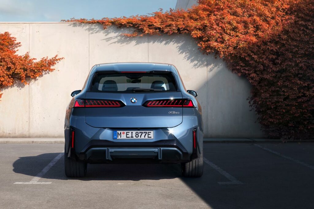 BMW iX3 model 2026 AutoExpert.ro