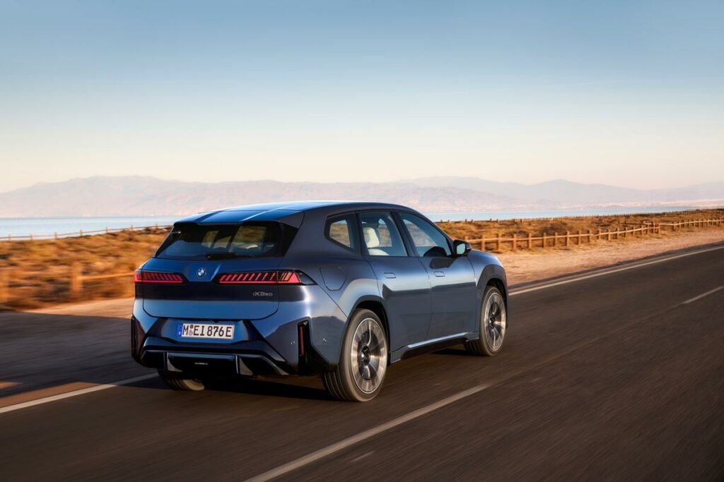 BMW iX3 model 2026 AutoExpert.ro