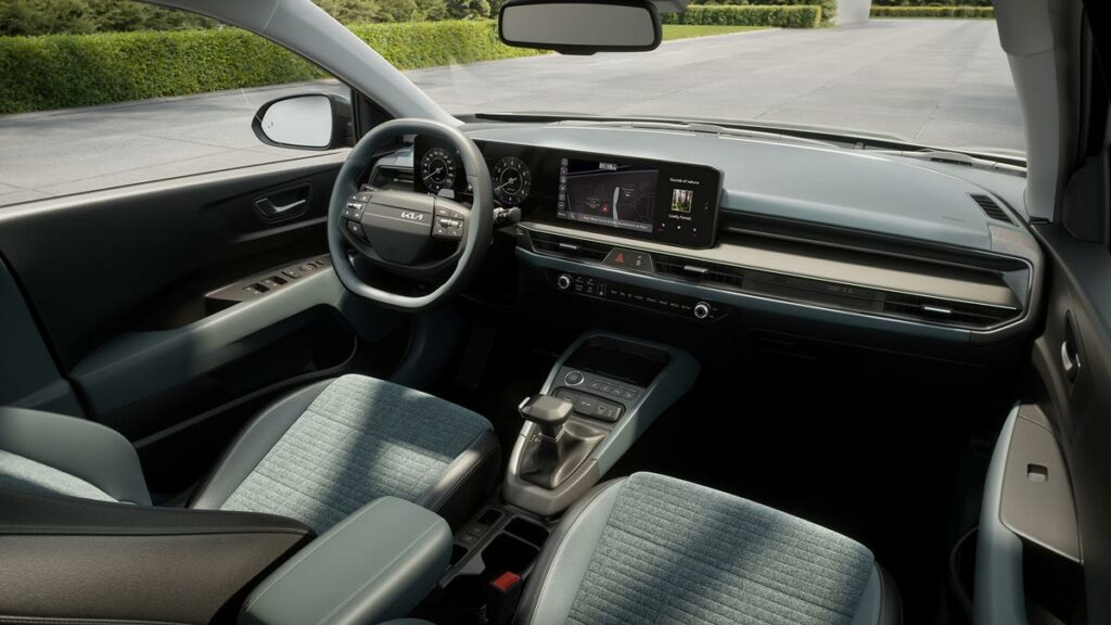 Kia Stonic, model 2026 AutoExpert 