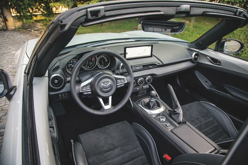 Mazda MX-5 AutoExpert