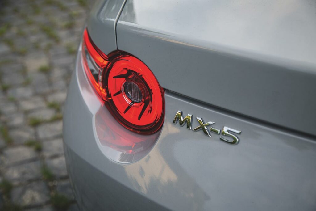 Mazda MX-5 AutoExpert