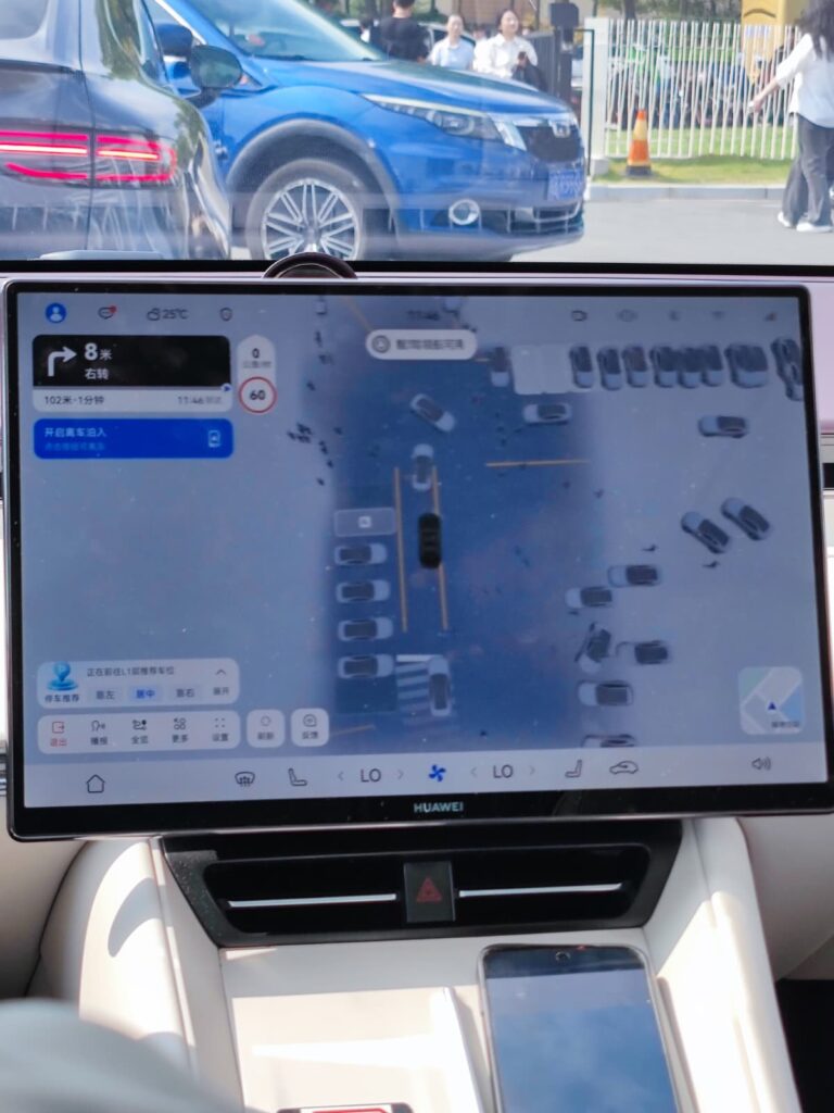 Conducerea autonoma Luxeed China Chery AutoExpert